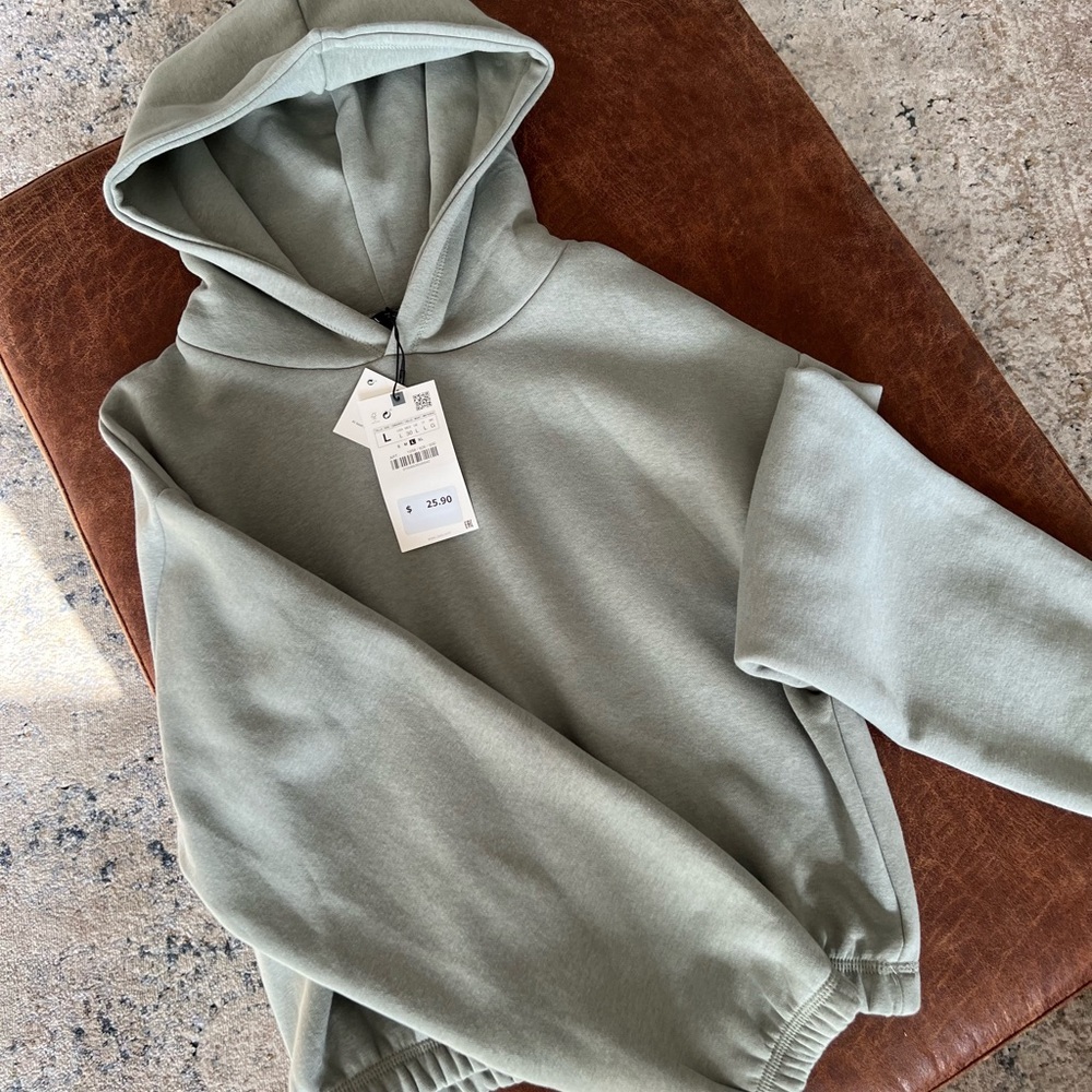 SOLD Zara Cropped Sweatshirt - light green